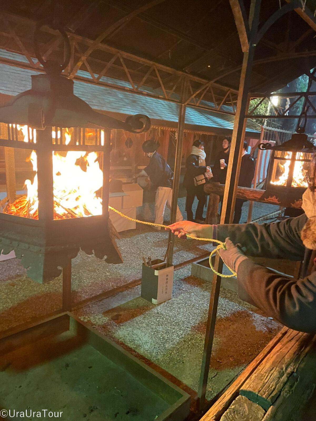 ★Confirmed★ Kyoto’s New Year Triple Experience – Ringing the Temple Bell, Okera Mairi Fire Ritual & First Shrine Visit – [Limited to 8 guests per car]